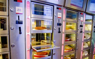 Distributeur automatique de street-food Amsterdam